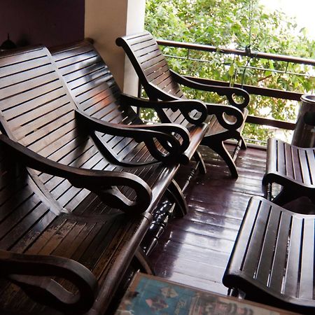 מלון בנגקוק Erawan House מראה חיצוני תמונה